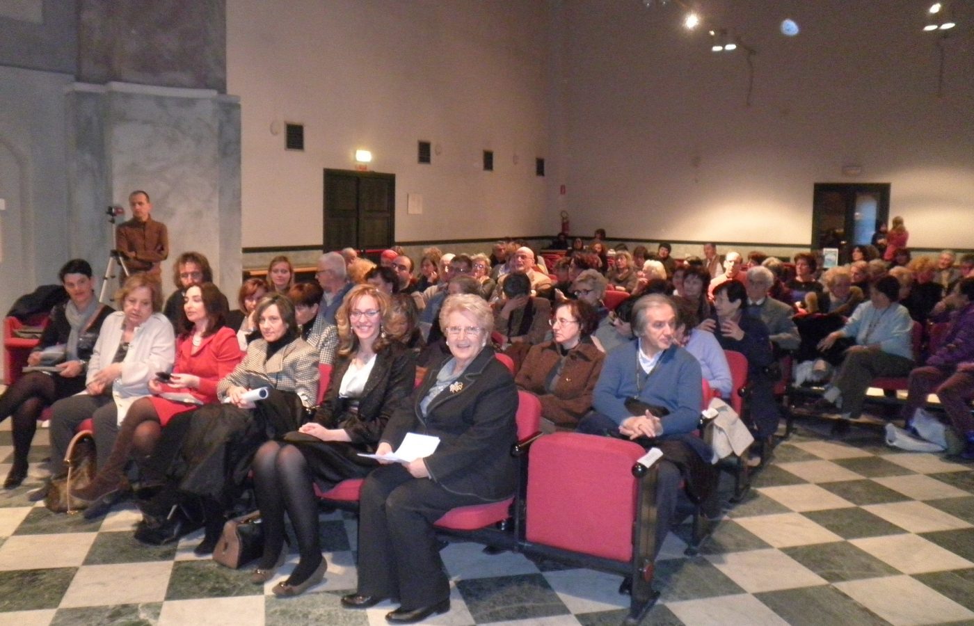 Comunicato stampa “Oltre le nuvole”